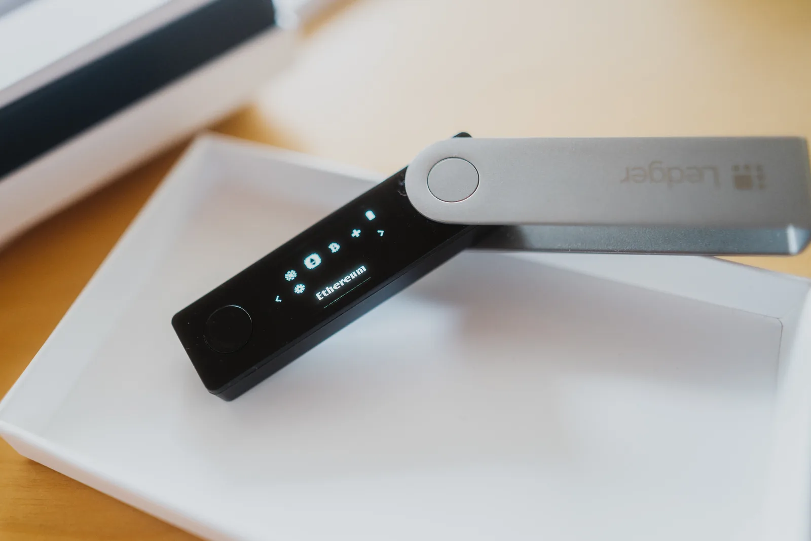 Ledger Recover：暗号コミュニティで新たなセキュリティ機能が議論を呼ぶ
